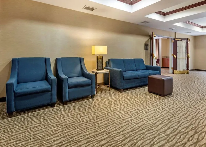 Comfort Suites Newark - Harrison