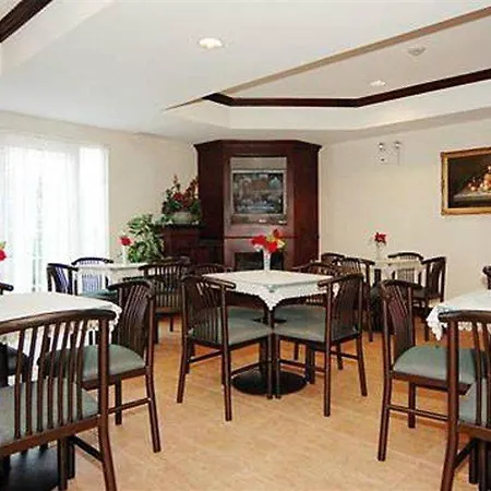 Comfort Suites Newark - Harrison 